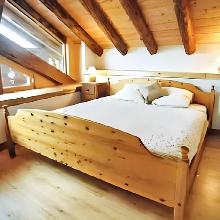 Confortable A Avec Vue Sur La Montagne Chalet